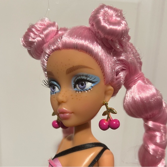 Mermaze Mermaidz Mermaid doll Pink Hair discontinued - Picture 4 of 10